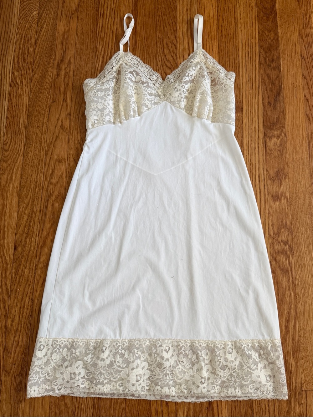 Vintage lace trim Van Raalte coquette slip nightie Small